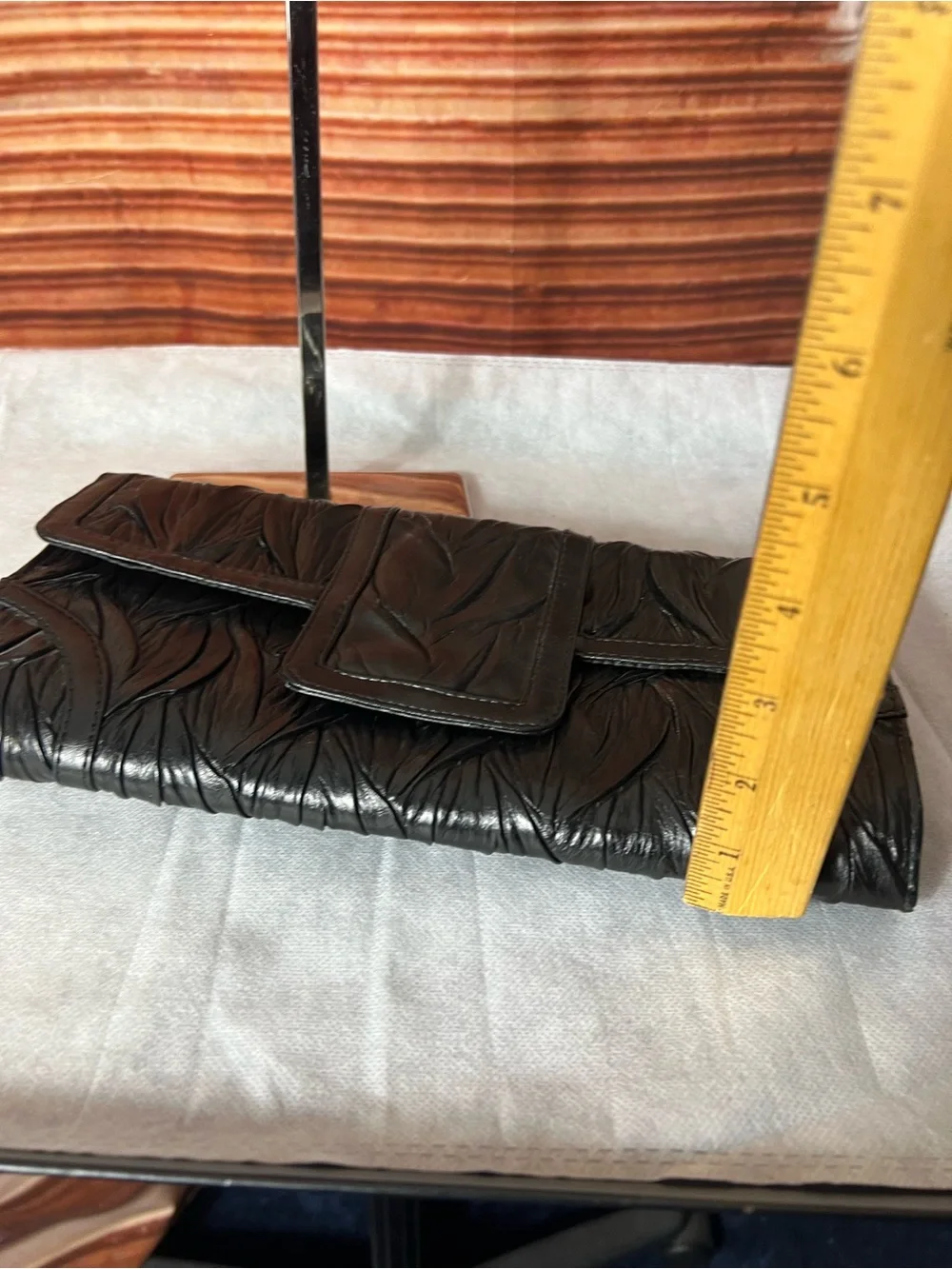 Vintage Jessica McClintock black clutch unique faux leather exterior 🖤
